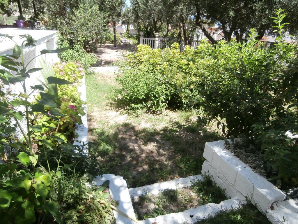 Billy'S Amoudi Apartments Exterior foto